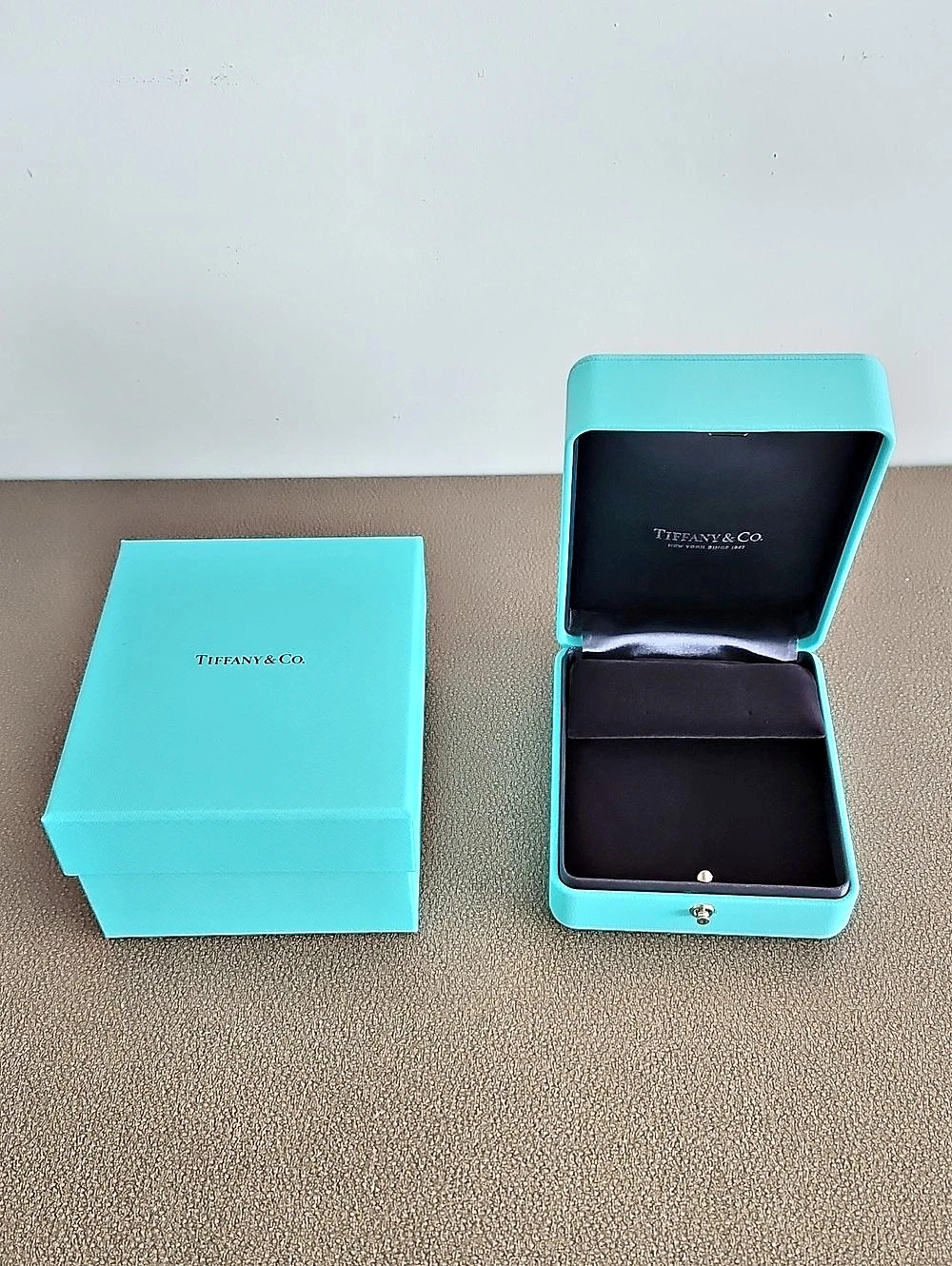 Tiffany & Co. Earrings, Watch or Bracelet Presentation Box Blue